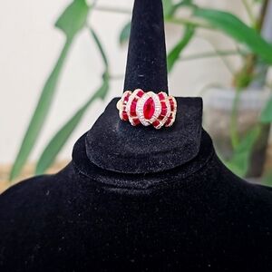 Beautiful classic ruby and diamond 14k ring